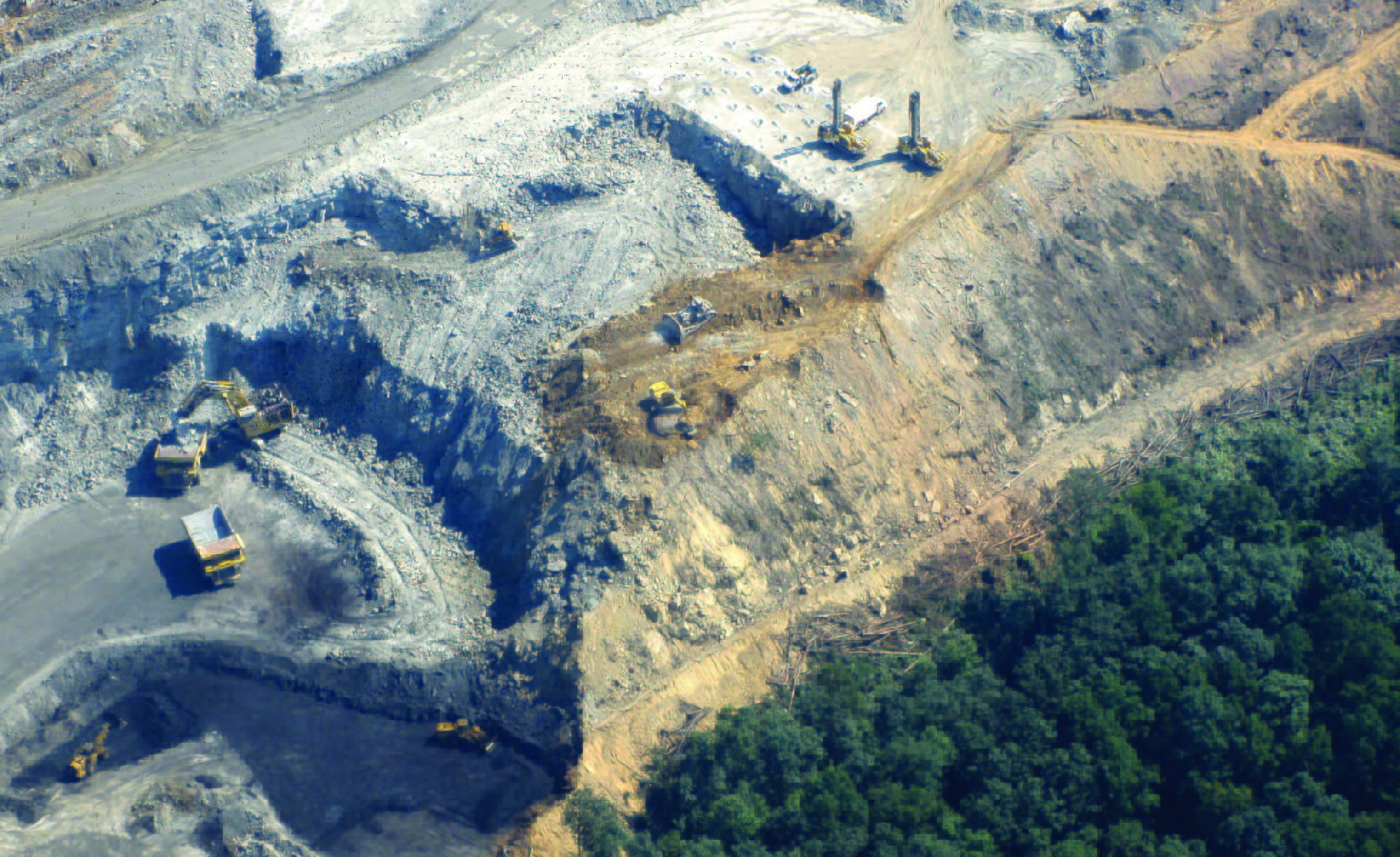 Vue du ciel de l'extraction minière