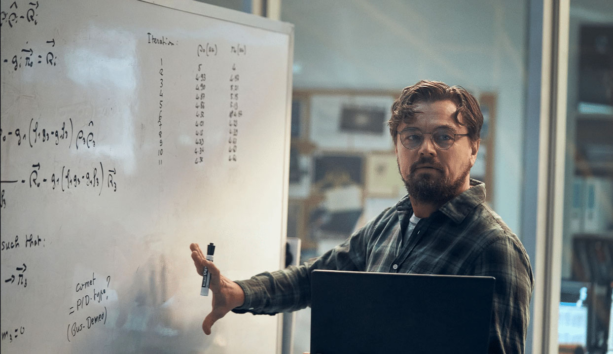 L’acteur Leonardo DiCaprio joue le rôle de Dr. Randall dans le film Don’t Look Up (2021).