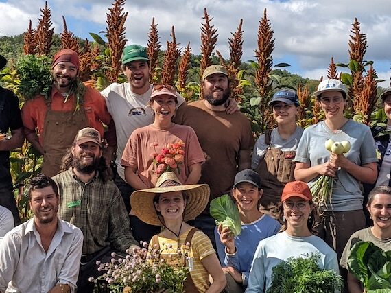 Des membres de la Coop La Charrette.