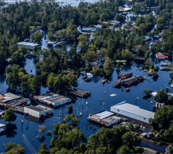 Chaos inondations ouragans